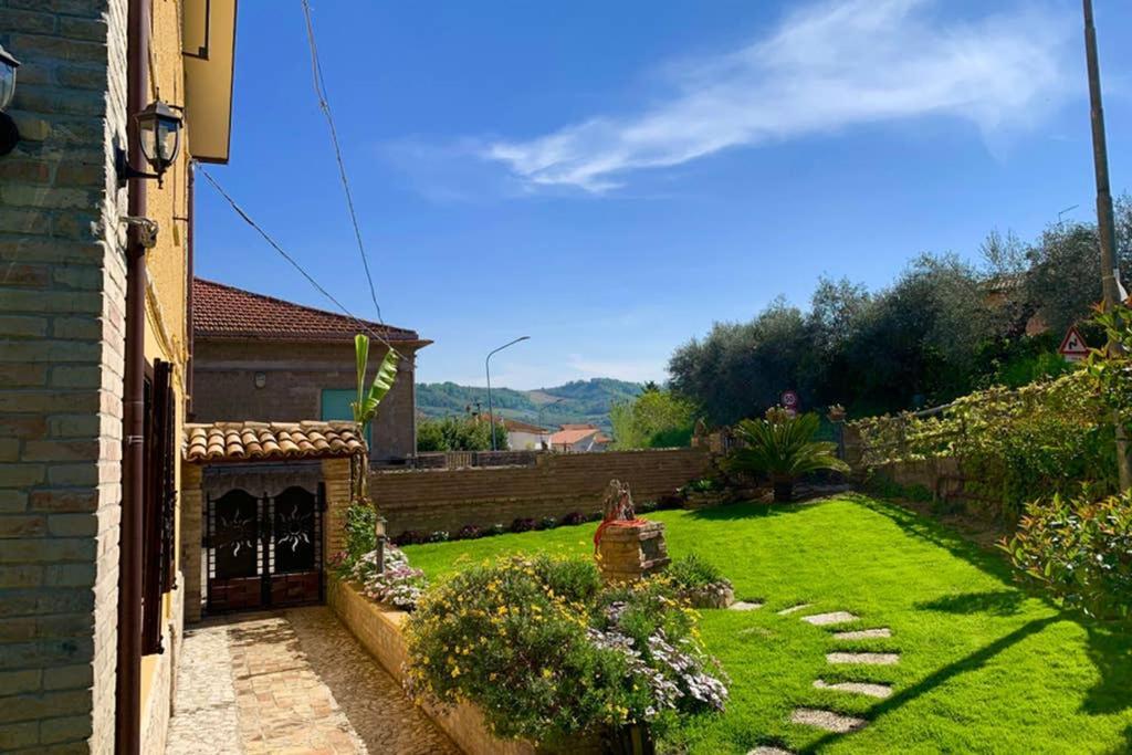 Flowery House Miglianico Exterior foto